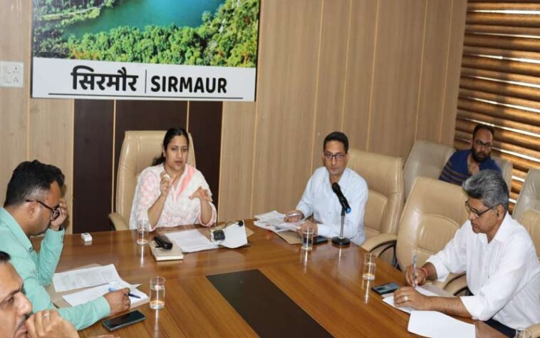 Sirmour News: मानसून से निपटने के लिए सिरमौर तैयार! इन ऐप से मौसम और अन्य चेतावनियों की जानकारी करे प्राप्त