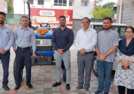 Himachal News: सोनालिका ट्रैक्टर इंडस्ट्री ने जिला प्रशासन को भेंट किया ट्रैक्टर! खनन निरीक्षण सहित कृषि गतिविधियों में होगा उपयोग