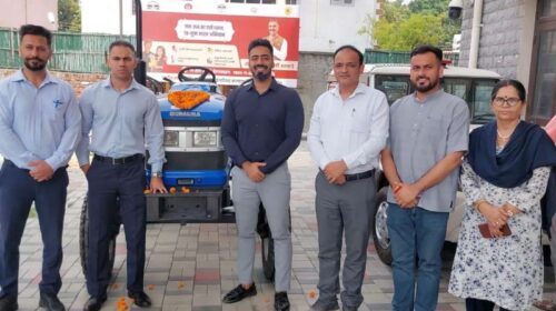Himachal News: सोनालिका ट्रैक्टर इंडस्ट्री ने जिला प्रशासन को भेंट किया ट्रैक्टर! खनन निरीक्षण सहित कृषि गतिविधियों में होगा उपयोग