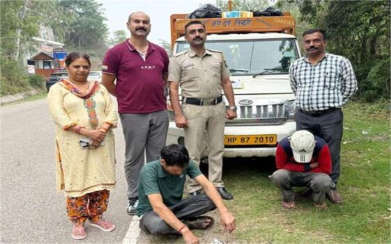 Himachal Crime News: बोलेरो पिकअप में चरस ले जाते पकड़े दो तस्कर! एसआईयू ने जाल बिछाकर ऐसे किए काबू