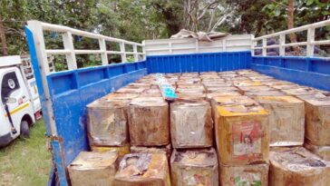 Himachal Crime News: हिमाचल में बिरोजा से भरे 126 टीन पकड़े! अवैध तरीक़े से गाड़ी में हो रही थी सप्लाई