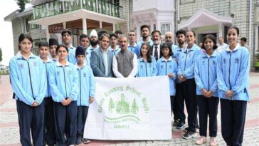 HP News: जापान में होने वाली कराटे प्रतियोगिता के लिए रवाना हुआ 20 सदस्यीय भारतीय दल! सीएम ने बढ़ाया हौंसला