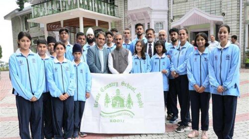 HP News: जापान में होने वाली कराटे प्रतियोगिता के लिए रवाना हुआ 20 सदस्यीय भारतीय दल! सीएम ने बढ़ाया हौंसला
