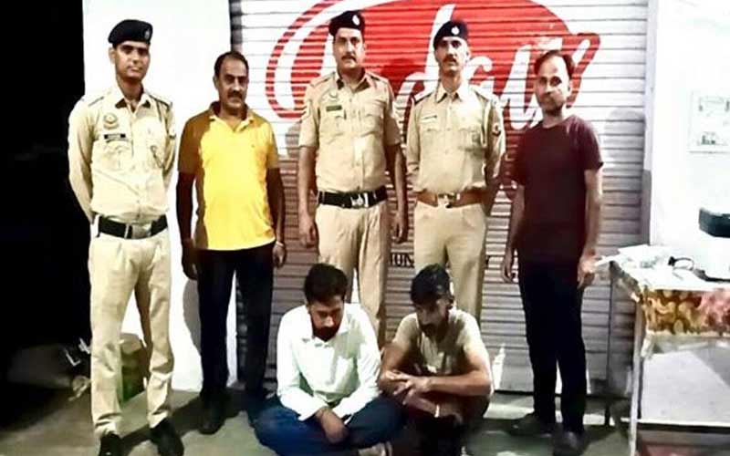 Himachal Crime News: हिमाचल में पुलिस ने गाड़ी से पकड़ी चरस और भुक्की! दो आरोपी काबू