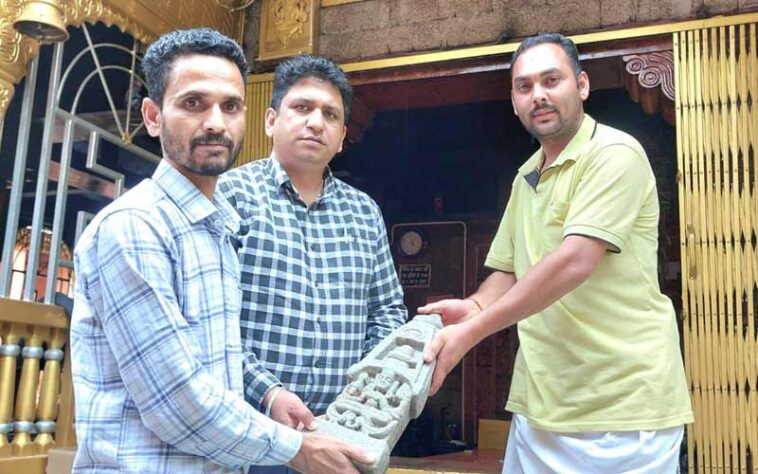 HP News: करसोग में बादल फटने की घटना से बहकर आई प्राचीन मूर्ति! ममलेश्वर महादेव मंदिर कमेटी को सौंपा