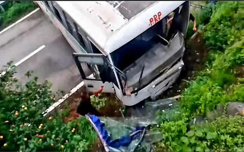 Accident In Himachal: हिमाचल में पंजाब रोडवेज बस का ब्रेक फेल! पहाड़ी से टकराई
