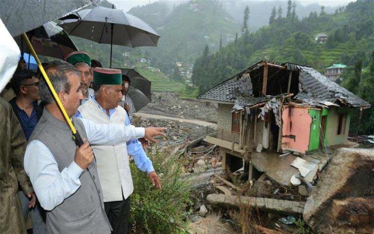 CM Sukhu: सीएम सुक्खू ने किया आपदा प्रभावित क्षेत्रों का दौरा! घर बनाने को मिलेंगे 7 लाख रूपए