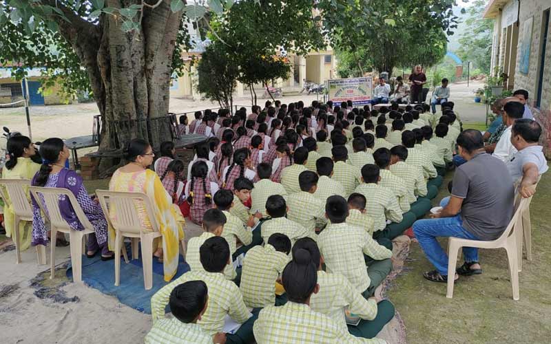 Paonta Sahib : हरिपुर खोल स्कूल में बाल संरक्षण जागरूकता कार्यक्रम आयोजित