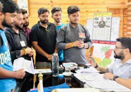 Paonta Sahib: पांवटा से अम्बोया कॉलेज रूट पर अतिरिक्त बस सेवा की मांग! छात्रों ने SDM को सौंपा ज्ञापन