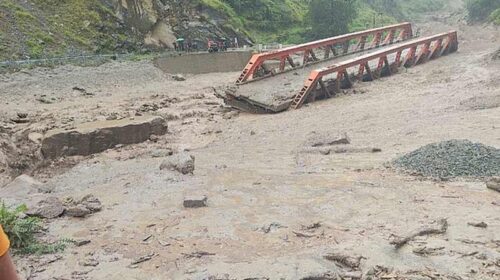 Himachal Cloudburst: मंडी-चंबा में बादल फटने से पांच पुल बहे! खड्ड में बाढ़ आने से लापता हुई 30 वर्षीय महिला