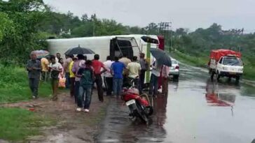 HRTC Bus Accident: सड़क पर पलटी यात्रियों से भरी एचआरटीसी बस! सवारियों में मची चीख-पुकार