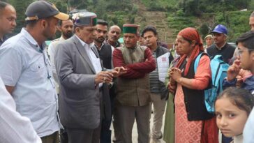 HP News: आपदा प्रभावित क्षेत्रों में 13 हजार से अधिक लोगों की स्वास्थ्य जांच! साढ़े पांच हजार को बांटी दवाइयां