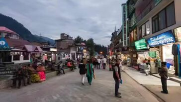 Himachal Tourism: मनाली में पसरा सन्नाटा! भीषण आपदा के बाद नहीं आ रहे टूरिस्ट, होटलों में ताले लगाने की नौबत