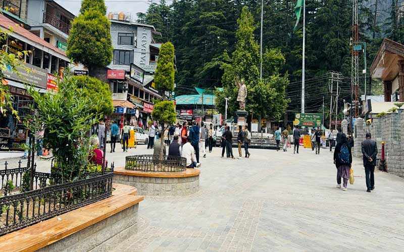 Himachal Tourism: मानसून ने डराए पर्यटक! पर्यटन स्थलों में पसरा सन्नाटा, होटल खाली