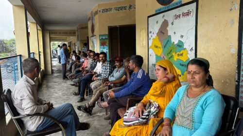 पांवटा साहिब : ढांग रूहाना स्कूल में तीन साल से नहीं है 11वीं और 12वीं कक्षा के कोई शिक्षक, ग्रामीणों का फूटा गुस्सा