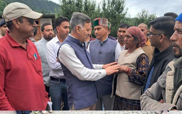 HP News: थुनाग व जंजैहली में प्रभावितों से मिले मंत्री! सराज में राहत एवं पुनर्वास कार्यों के लिए सात करोड़ रुपए जारी