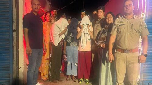 Himachal Crime News: गेस्ट हाउस में चल रहे देह व्यापार का पर्दाफाश! 35 वर्षीय महिला अरेस्ट, दो युवतियां रेस्क्यू