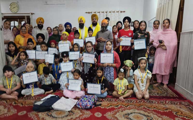 Paonta Sahib: गुरुद्वारा नानक दरबार बद्रीपुर में समर गुरमत ट्रेनिंग कैंप का समापन! 50 से ज्यादा बच्चों ने लिया भाग