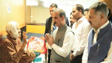 CM Sukhu: मुख्यमंत्री ने एम्स बिलासपुर में बस दुर्घटना के घायलों का जाना कुशलक्षेम! 32 यात्रियों का चल रहा इलाज