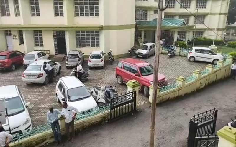 HP News: नाहन और कल्लू कोर्ट को बम से उड़ाने की धमकी! दोनों कोर्ट परिसरों को खाली करवाया