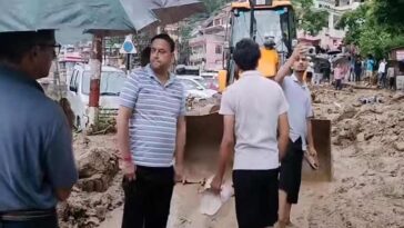 HP Cloudburst: मंडी में फ्लैश फ्लड से तीन लोगों की मौत! शव बरामद, राहत और बचाव कार्य जारी