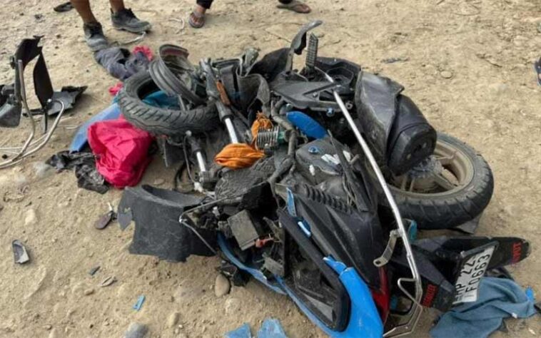 हिमाचल में दर्दनाक सड़क हादसा: तेज रफ्तार गाड़ी ने स्कूटी को मारी टक्कर! दो युवकों की मौत