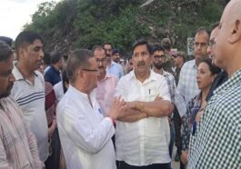 HP News: रोपवे से यात्रा व सामान ढुलाई होगी निःशुल्क! बाढ़-भूस्खलन से पूरी तरह कट चुके सराज क्षेत्र के लोगों को सुविधा