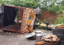 Accident In Himachal: मंदिर में लंगर लगाने जा रहे श्रद्धालुओं का ट्रक पलटा! एक की मौत, चार गंभीर घायल