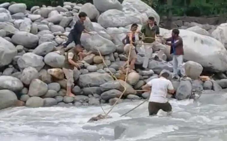 Himachal News Alert: युवक ने ब्यास नदी में लगाईं छलांग! घटनास्थल से एक किलोमीटर दूर मिला शव