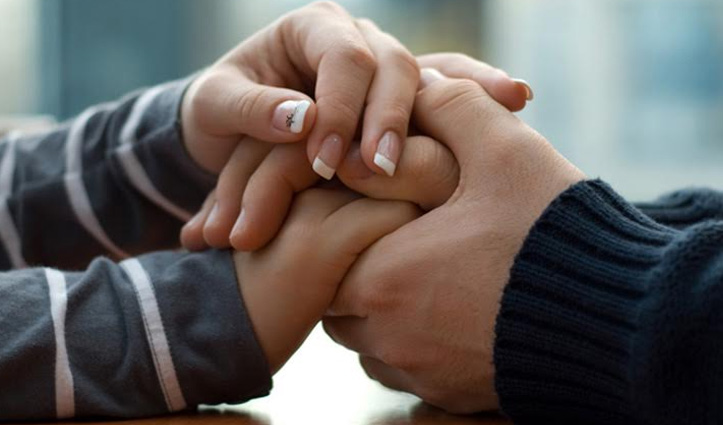 RelationshipTips : एक मजबूत और खुशहाल रिश्ते के लिए जरूरी हैं ये 5 बुनियादी बातें RelationshipTips : एक मजबूत और खुशहाल रिश्ते के लिए जरूरी हैं ये 5 बुनियादी बातें