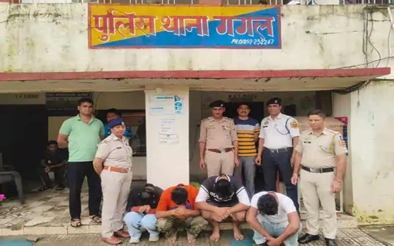 Himachal Crime News: पुलिस ने कार से पकड़ी 25.19 ग्राम हेरोइन! युवती समेत चार आरोपी अरेस्ट