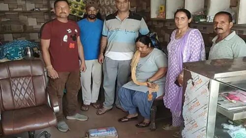 Himachal Crime News: महिला से पकड़ी हेरोइन की बड़ी खेप! बेटा और पोता भी पांच बार जा चुके जेल Himachal Crime News: महिला से पकड़ी हेरोइन की बड़ी खेप! बेटा और पोता भी पांच बार जा चुके जेल