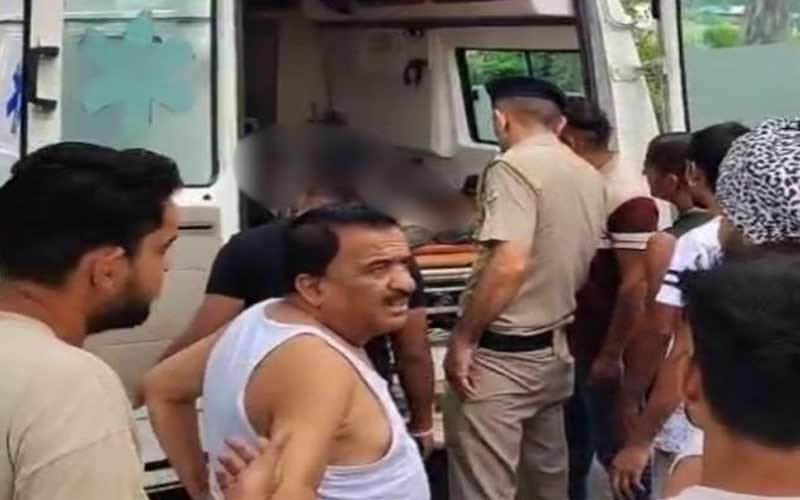 Paonta Sahib: तेज रफ्तार ट्रक ने स्कूटी को मारी जोरदार टक्कर! एक युवक की मौत, दूसरा जख्मी