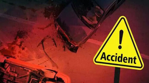 Accident In Himachal: रेत उतारते अनियंत्रित होकर पलटा टिप्पर! चालक की गई जान Accident In Himachal: रेत उतारते अनियंत्रित होकर पलटा टिप्पर! चालक की गई जान