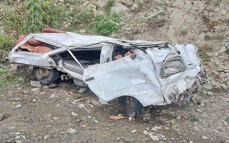 दुखद: दुकान बंद कर घर लौट रहे दर्जी के साथ हादसा! वैन के खाई में गिरने से गई जान