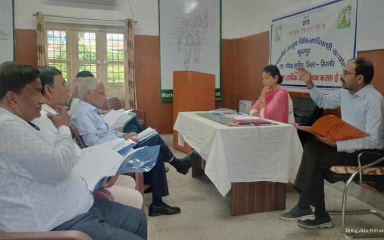 Paonta Sahib: रोगी कल्याण समिति की वार्षिक बैठक का आयोजन! वित्तीय वर्ष 2025-26 के बजट प्रस्तावों पर हुई चर्चा