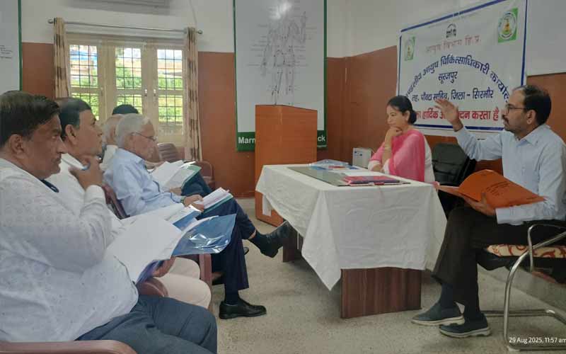 Paonta Sahib: रोगी कल्याण समिति की वार्षिक बैठक का आयोजन! वित्तीय वर्ष 2025-26 के बजट प्रस्तावों पर हुई चर्चा