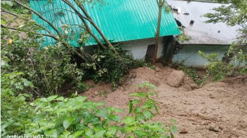 Himachal News Alert: इस मानसून सीजन में जिला को 217 करोड़ का नुकसान! 65 मकान ध्वस्त Himachal News Alert: इस मानसून सीजन में जिला को 217 करोड़ का नुकसान! 65 मकान ध्वस्त