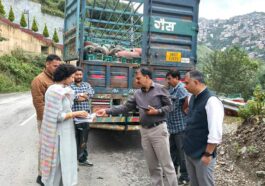 HP News: अवैध सिलेंडर की आपूर्ति पर कसा शिकंजा! निरीक्षण के दौरान 3 वाहन सहित 372 अवैध सिलेंडर जब्त