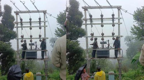 HP News: मौसम की मार के बीच निर्बाध बिजली आपूर्ति के लिए दिन-रात जुटा विद्युत बोर्ड HP News: मौसम की मार के बीच निर्बाध बिजली आपूर्ति के लिए दिन-रात जुटा विद्युत बोर्ड