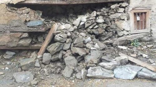 Himachal News Alert: हिमाचल में गौशाला ढ़ही! चपेट में आया दंपती, हालत गंभीर Himachal News Alert: हिमाचल में गौशाला ढ़ही! चपेट में आया दंपती, हालत गंभीर