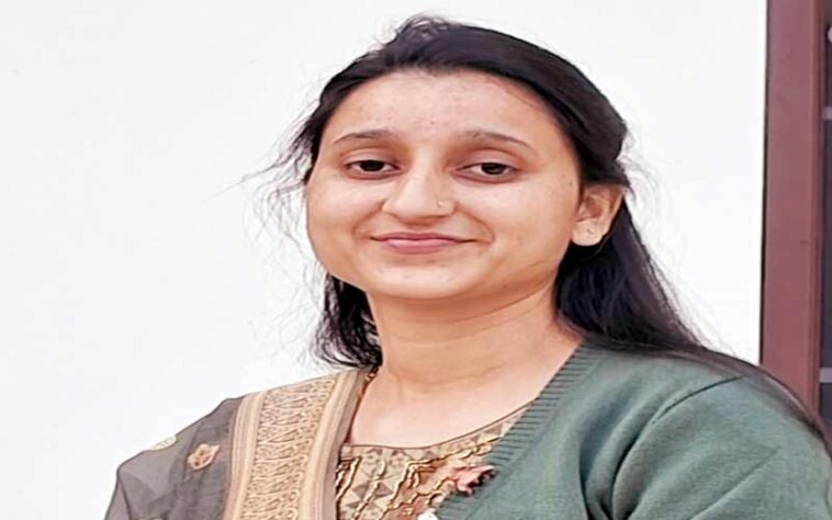 Achievement: नर्सिंग ऑफिसर बनी हिमाचल की बेटी सुष्मिता! GMCH चंडीगढ़ में संभाला पदभार Achievement: नर्सिंग ऑफिसर बनी हिमाचल की बेटी सुष्मिता! GMCH चंडीगढ़ में संभाला पदभार