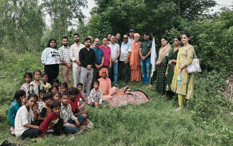 Paonta Sahib: खुशियों का घर” बनेगा बेसहारों का सहारा! महंत बाबा स्वरूप नाथ ने किया भूमि पूजन