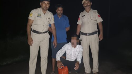 Paonta Sahib: पांवटा में अवैध शराब के साथ व्यक्ति गिरफ्तार! पुलिस ने ऐसे पकड़ा आरोपी Paonta Sahib: पांवटा में अवैध शराब के साथ व्यक्ति गिरफ्तार! पुलिस ने ऐसे पकड़ा आरोपी