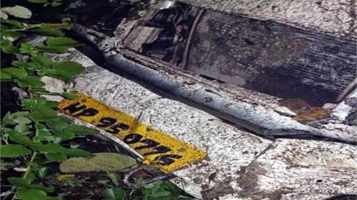 Accident In Himachal: खाई में गिरी सेब से लदी पिकअप! दो लोगों की मौत, ड्राइवर सहित दो जख्मी Accident In Himachal: खाई में गिरी सेब से लदी पिकअप! दो लोगों की मौत, ड्राइवर सहित दो जख्मी