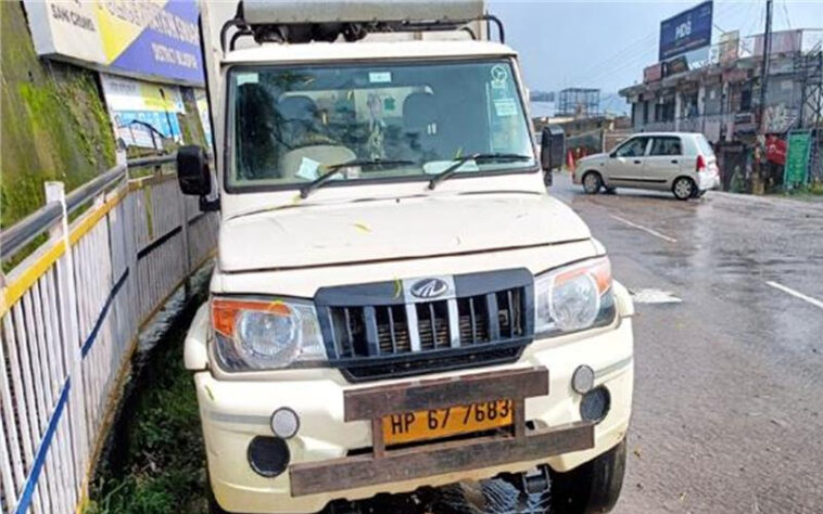 Himachal Crime News: पुलिस ने पिकअप से पकड़े आठ पशु! ठूंस-ठूंस कर भरे थे, चालक अरेस्ट