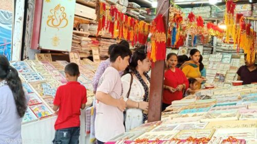 Paonta Sahib: रक्षाबंधन पर पांवटा बाजार में राखियों की धूम! बच्चों को पसंद आ रही कार्टून राखियां