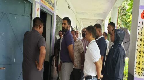 Himachal News: बारिश से क्षतिग्रस्त हुआ स्कूल! डीसी ने किया निरीक्षण, 28 अगस्त तक स्कूल बंद रखने के आदेश Himachal News: बारिश से क्षतिग्रस्त हुआ स्कूल! डीसी ने किया निरीक्षण, 28 अगस्त तक स्कूल बंद रखने के आदेश