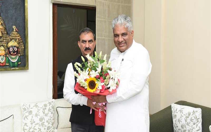 CM Sukhu: दिल्ली में केंद्रीय पर्यावरण, वन एवं जलवायु परिवर्तन मंत्री से मिले सुक्खू! आपदा प्रभावितों के लिए की यह मांग..