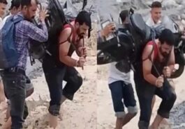 Sirmour News: शिक्षक ने कंधों पर उठाई भारी भरकम बाइक! फिर नाले को किया पार, वीडियो वायरल